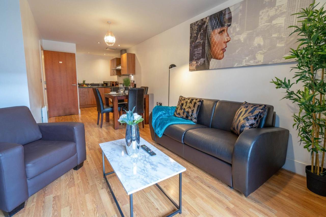 Haus Arcadian China Town Balcony Apartment, Secure Parking, Wifi, Smart Tv Apartment *