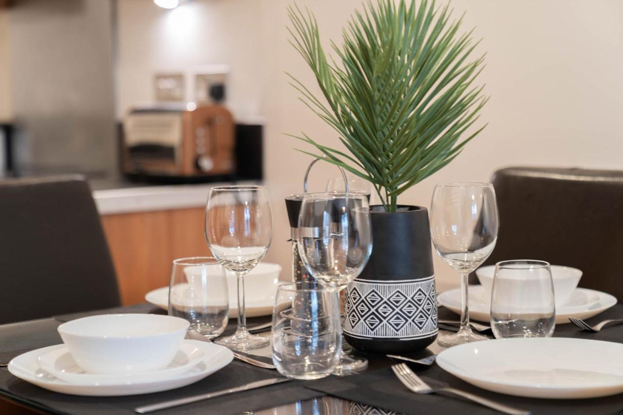 Haus Arcadian China Town Balcony Apartment, Secure Parking, Wifi, Smart Tv * Birmingham